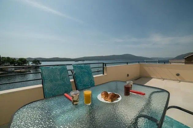 Apartments Tivat Obala - Dış Mekan