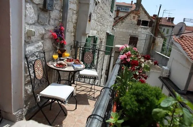 Apartments Zecic