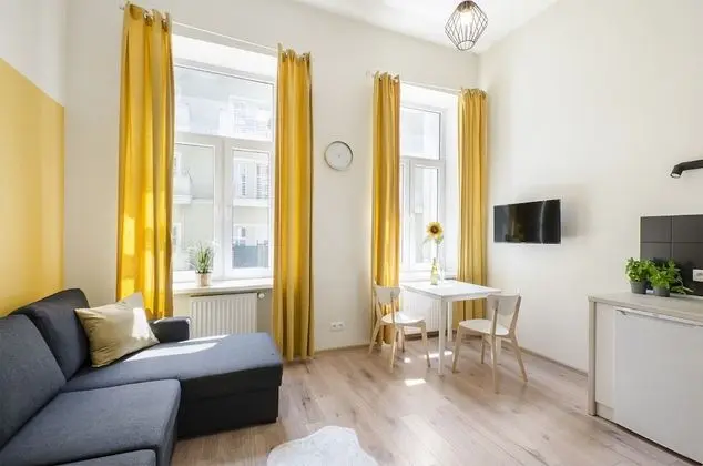 Apartstate on 6 Sierpnia 37