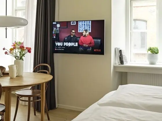 Apēron Apartment Hotel - Genel
