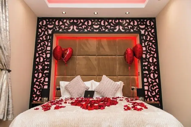 Aphrodite Suites Huddersfield - Genel