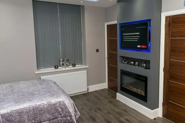 Aphrodite Suites Huddersfield - Lobi