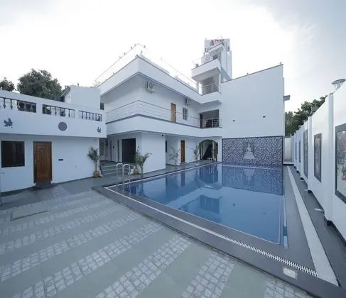 APK Farm House