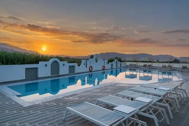 Apollo Apartments