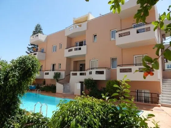 Apollon Studios & Apartments