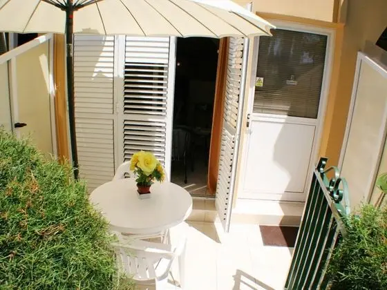 Apollonia Holiday Apartments