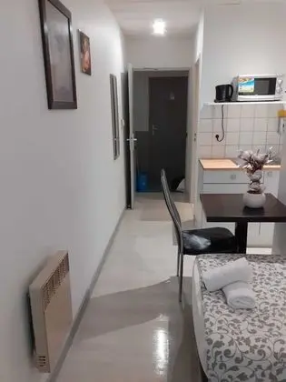 Apparthotel Area, Studios avec Salles de bains et kitchenettes privatives et Chambres avec cuisine et salle de bains communes - Yerinde Yemek