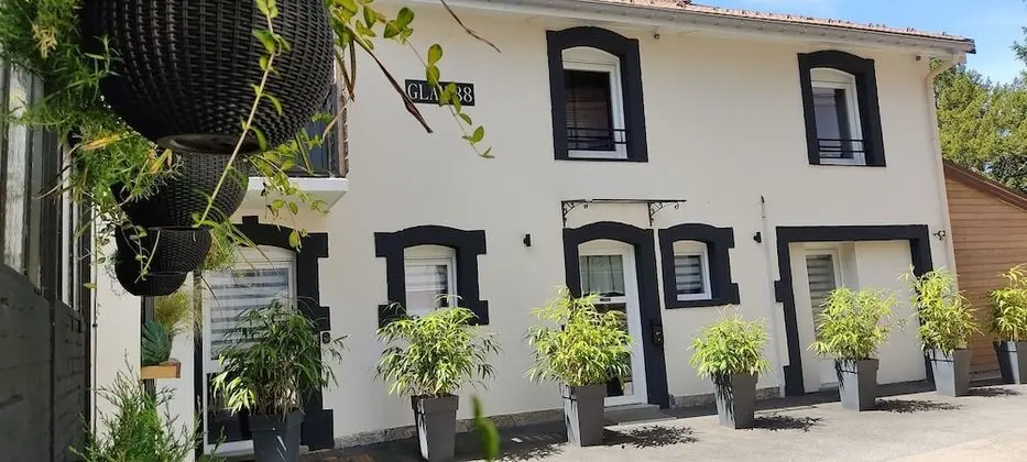 Appart Hotel GLAM88 Suites SPA et SAUNA - Dış Mekan
