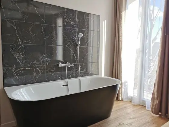 Appart Hotel Spa Perpignan - Havuz