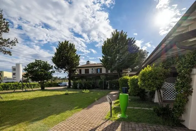 Appartamenti Borgo Stella Marina - Dış Mekan