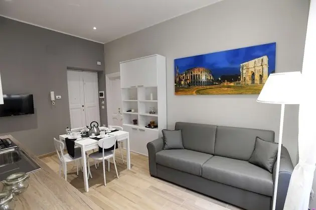 APPARTAMENTO SANTI QUATTRO 1 e 2 - COLOSSEO