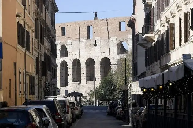 APPARTAMENTO SANTI QUATTRO 1 e 2 - COLOSSEO