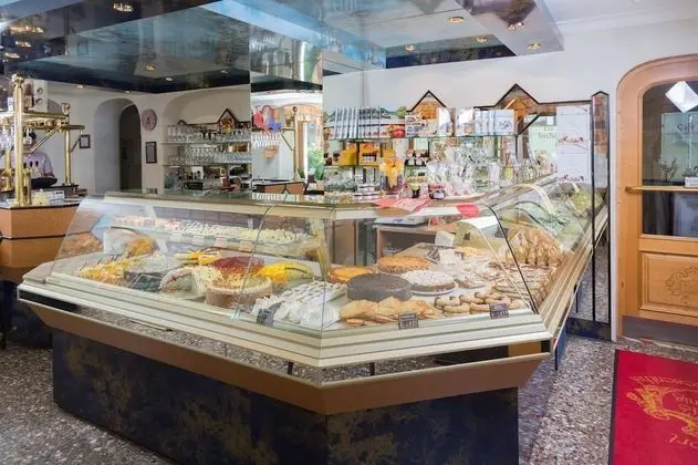 Appartementhaus Pension und Café König - Lobi