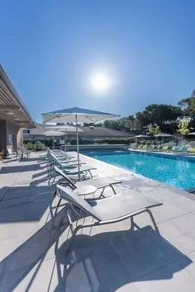 Appart'hôtel Kyriad Résidence Cabriès - Plan de Campagne - Havuz