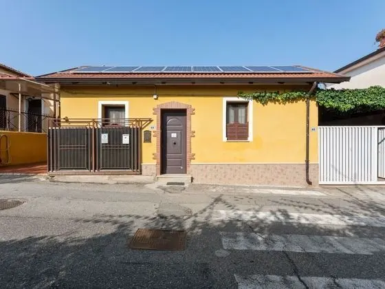 Appealing Villa in Villa San Giovanni With Garden