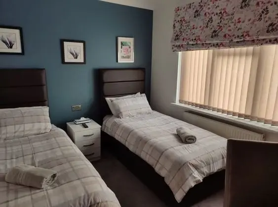 Apple House Wembley Twin Room Shared Bathroom - Öne Çıkan Resim