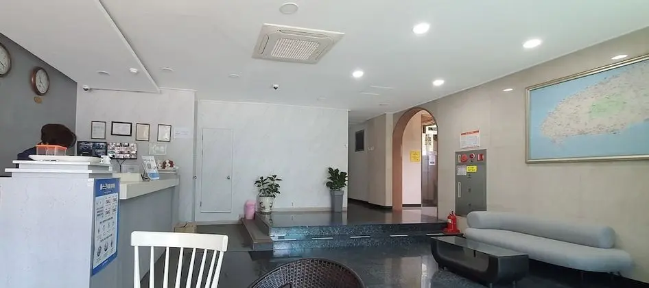 Apple Hotel
