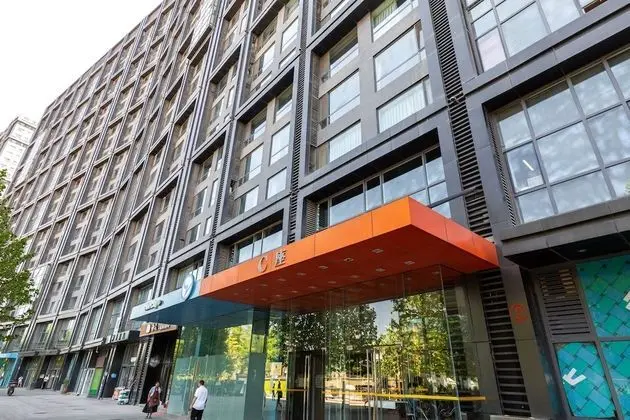 Apple Hotel