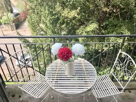 Apple Perch 2BR Flat-Free Parking - Dış Mekan