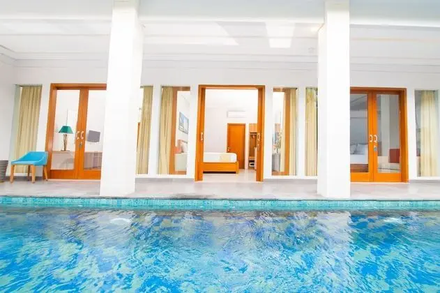 Apple Villa & Suite Seminyak - Havuz