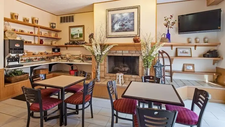 Apple Tree Inn, SureStay Collection by Best Western - Yerinde Yemek