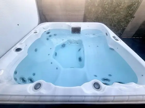 Apple Tree Lodge, Hot Tub, 3 Bedroom, 2 Bars - Spa