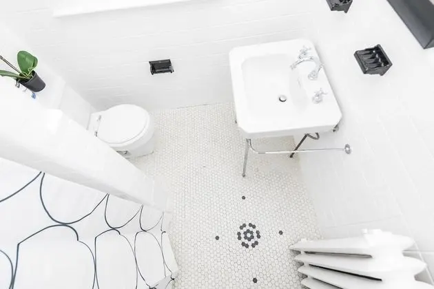 Applewood Suites - Bathurst & College - Banyo Tipleri