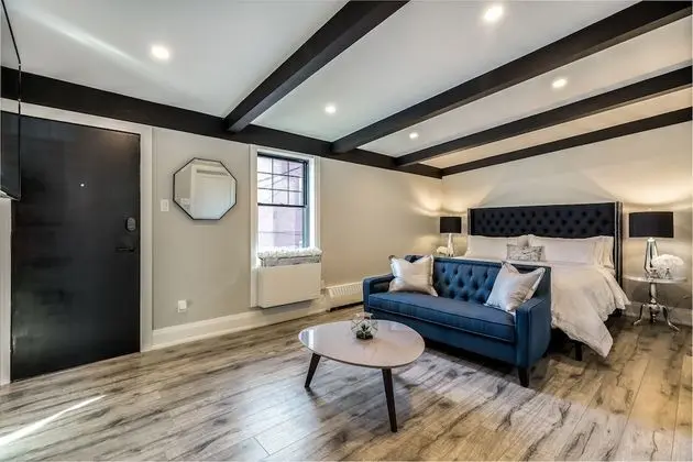 Applewood Suites - Etobicoke - Oda