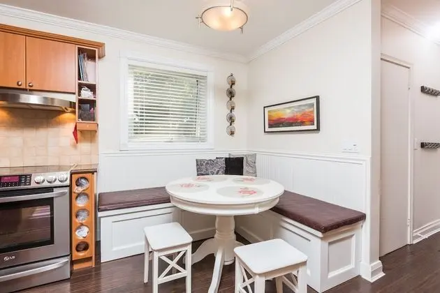 Applewood Suites - Sherway Gardens - Oda Düzeni