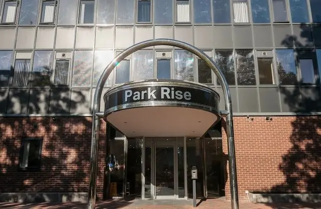 Approved Serviced Apartments Park Rise - Dış Mekan