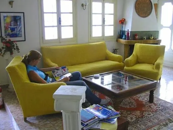 Apraos Bay Hotel In Kalamaki Beach- Peaceful Area With Great sea View - İç Mekan