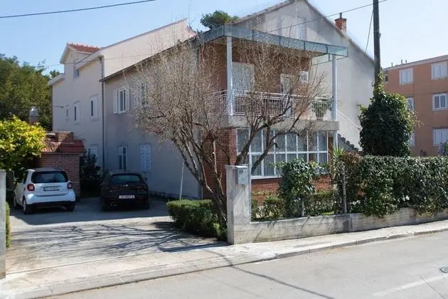 Apt Sara - Classy 100 m2 w Balcony, 2 min to Beach - Dış Mekan
