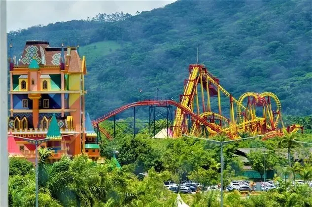Apto Nantes Vista pro Beto Carrero World