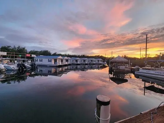 Aqua Lodges at Hurricane Hole Marina - Öne Çıkan Resim