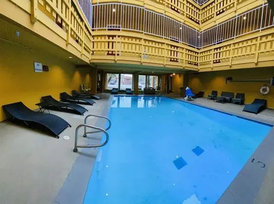 The Aqua Pacific Hotel - Havuz