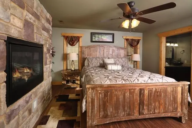 Aqua Paradise - Six Bedroom Chalet - Oda