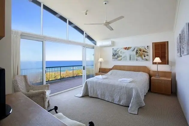 Aqua Promenade Beachfront Apartments - Oda