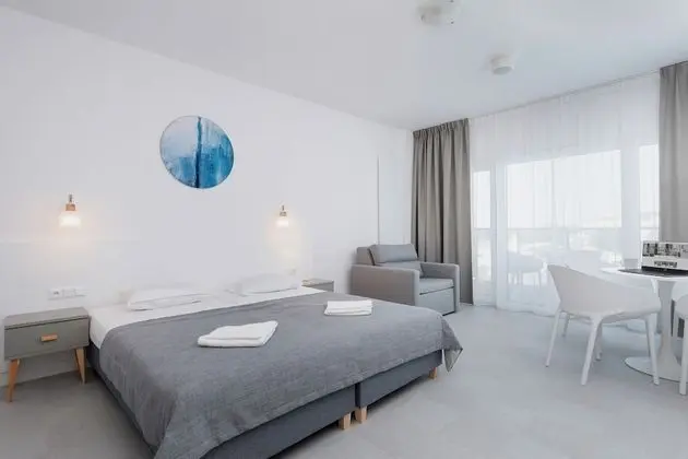 Aquamarina Prima Apartments by Renters