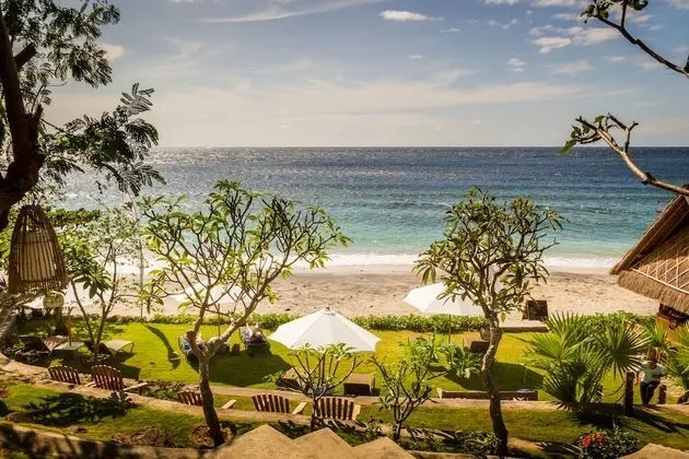 Aquamarine Beach Villas
