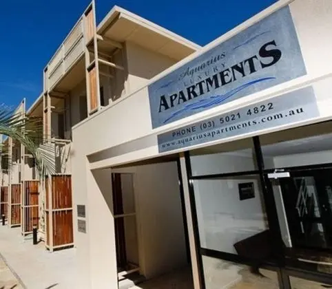 Aquarius Apartments and Cabins - Lobi