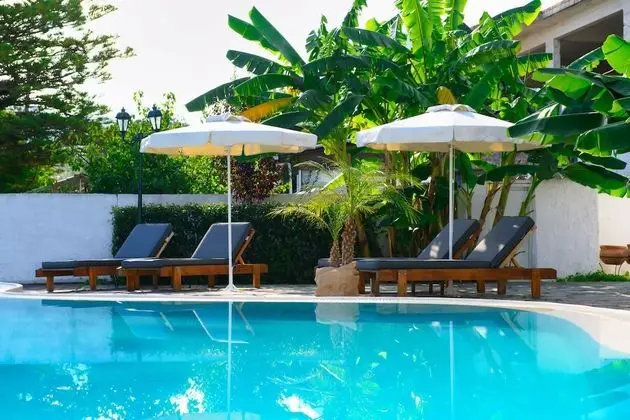 Aquarius Beach Eco-Hotel