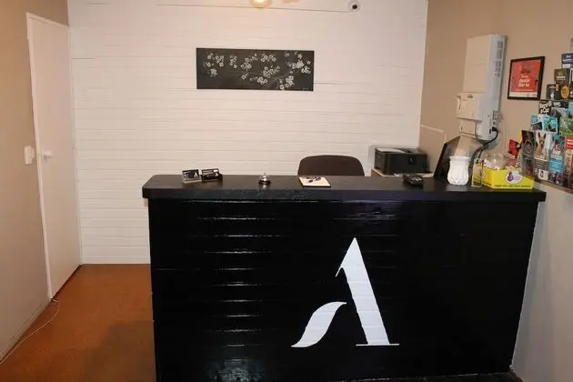Aquarius Motor Inn - Lobi