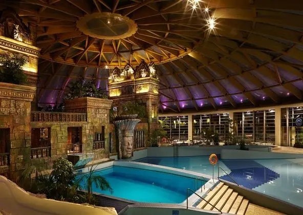 Hotel Aquaworld Budapest - Havuz