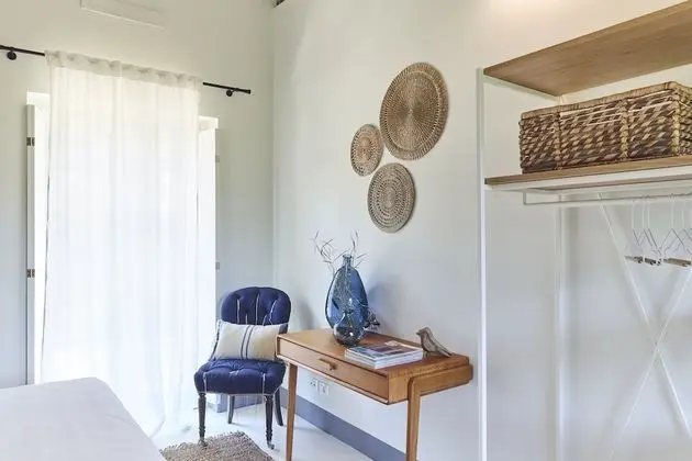 AQVAE Unconventional Country House