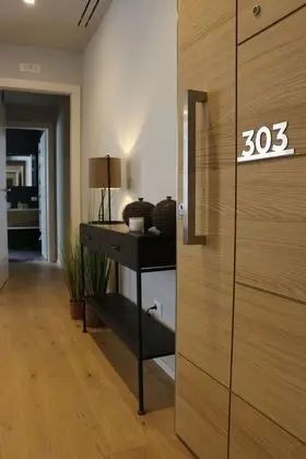 AR Boutique Apartments - Lobi