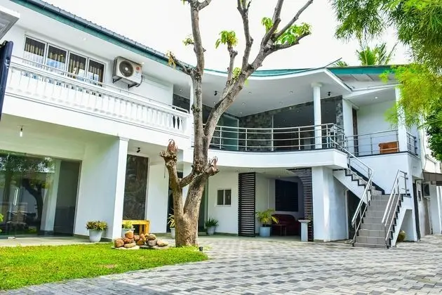 Aradhana Airport Hotel