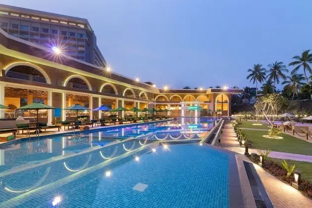 Araliya Beach Resort and Spa - Havuz