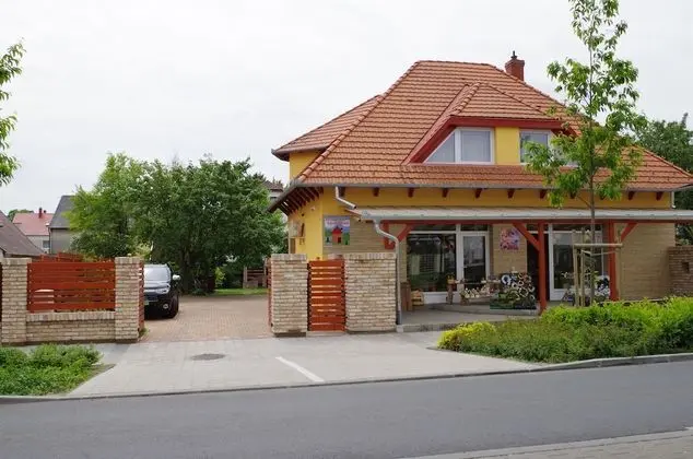 Aranyhal Apartmanház - Dış Mekan