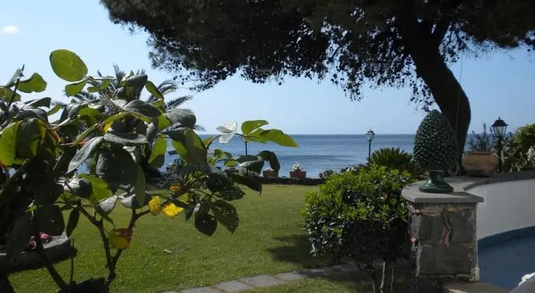 Hotel Arathena Rocks