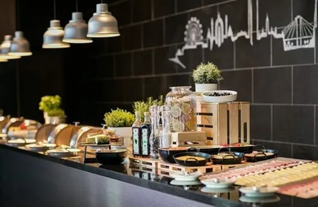 ARCOTEL HafenCity Dresden - Yerinde Yemek
